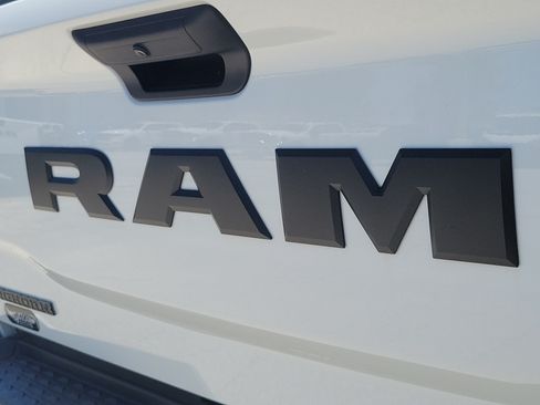 Used 2025 RAM 2500 Big Horn AWD/4WD image 6