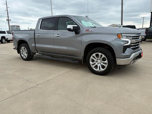 Used 2023 Chevrolet Silverado 1500 LTZ w/ Technology Package AWD/4WD image 8