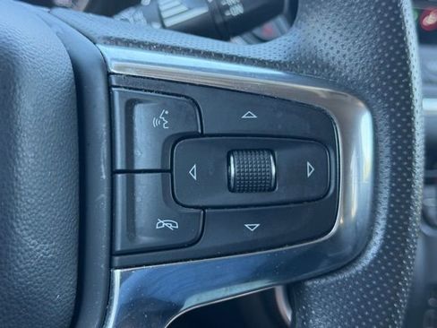 Used 2023 Chevrolet Blazer LT FWD image 19