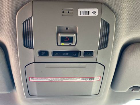 Used 2023 Toyota Highlander LE image 26