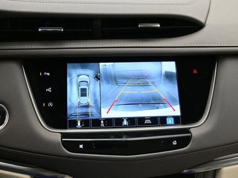 Used 2022 Cadillac XT5 Premium Luxury w/ Technology Package image 17