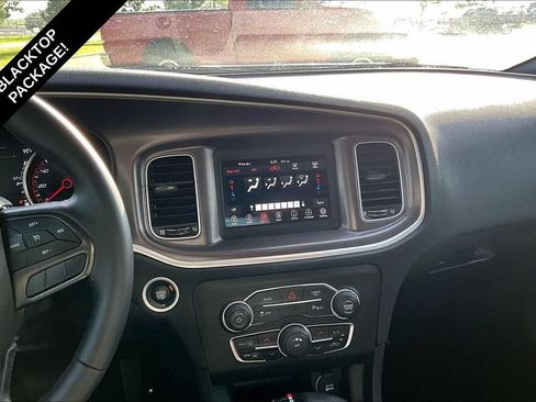 Used 2022 Dodge Charger SXT RWD image 6