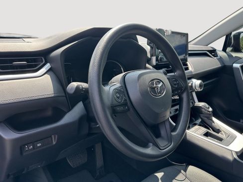 Used 2025 Toyota RAV4 LE FWD image 11