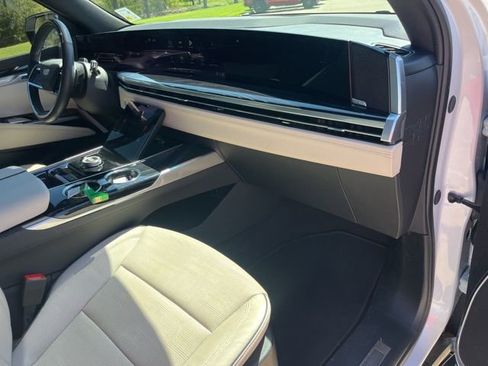 Used 2025 Cadillac Escalade Sport image 45