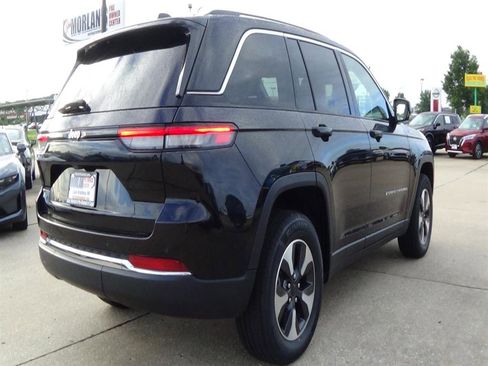 Used 2023 Jeep Grand Cherokee 4WD 4xe image 6