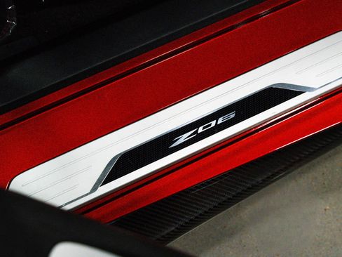 Used 2025 Chevrolet Corvette Z06 w/ Z07 Performance Package RWD image 9