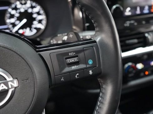 Used 2024 Nissan Pathfinder SL image 22