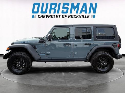 Used 2024 Jeep Wrangler Unlimited AWD/4WD image 3