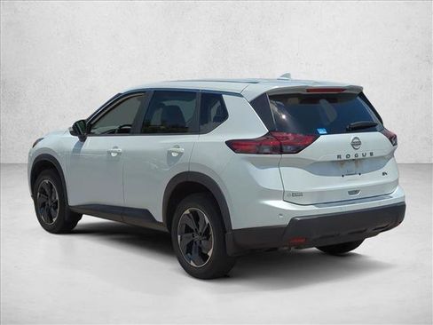 Used 2024 Nissan Rogue SV FWD image 7