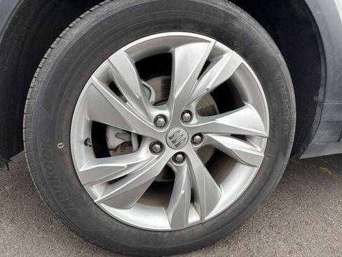 Used 2025 Buick Encore GX Preferred AWD/4WD image 30