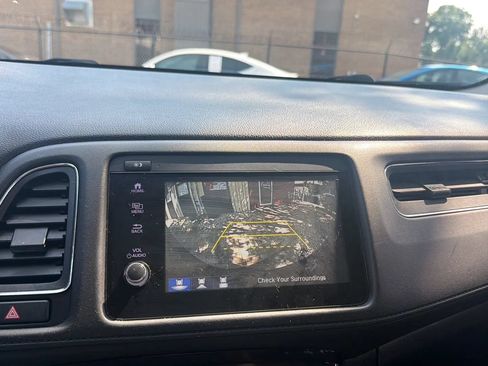 Used 2019 Honda HR-V EX image 19