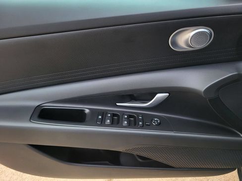 New 2026 Hyundai Elantra SE FWD image 11