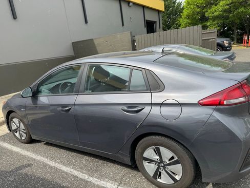 Used 2017 Hyundai Ioniq Blue FWD image 8