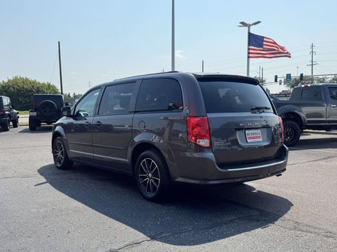 Used 2017 Dodge Grand Caravan GT FWD image 5