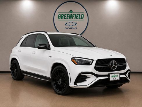 Used 2025 Mercedes-Benz GLE 450e 4MATIC image 1