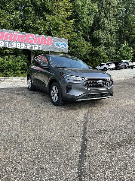 Used 2026 Ford Escape Active w/ Cold Weather Package FWD image 1