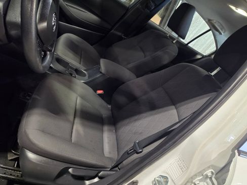 Used 2023 Toyota Corolla LE FWD image 6
