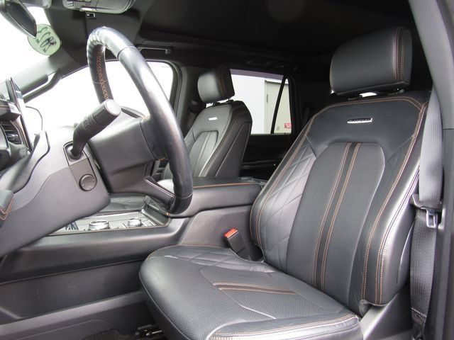 Used 2023 Ford Expedition Platinum AWD/4WD image 10