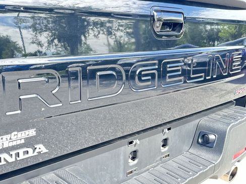 Used 2024 Honda Ridgeline Sport image 10