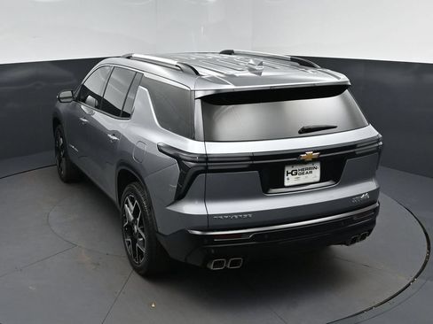 Used 2025 Chevrolet Traverse High Country w/ LPO, Floor Liner Package FWD image 32