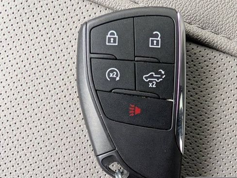 Used 2025 Chevrolet Silverado 1500 LTZ AWD/4WD image 28