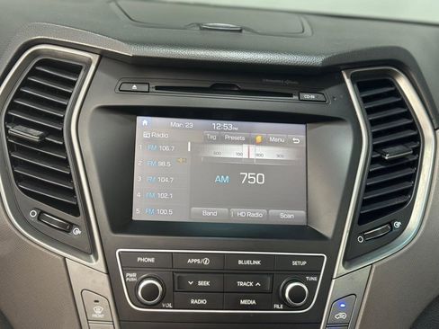 Used 2017 Hyundai Santa Fe Sport image 17