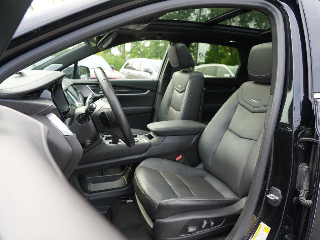 Used 2020 Cadillac XT5 Premium Luxury AWD/4WD image 12