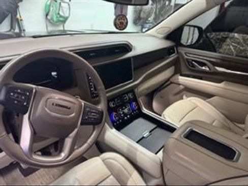 Used 2022 GMC Yukon Denali AWD/4WD image 6