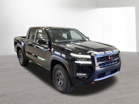 Certified 2025 Nissan Frontier PRO-4X w/ Pro Premium Package AWD/4WD image 7