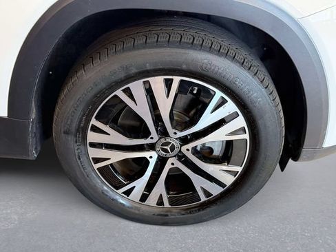 Certified 2024 Mercedes-Benz GLB 250 4MATIC image 8