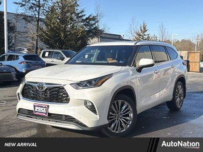 Used 2021 Toyota Highlander Platinum