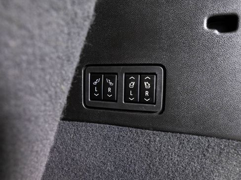 Used 2022 Cadillac XT6 Premium Luxury w/ Technology Package image 24