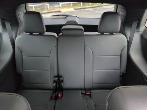 Used 2024 Chevrolet Traverse RS w/ LPO, Floor Liner Package AWD/4WD image 32
