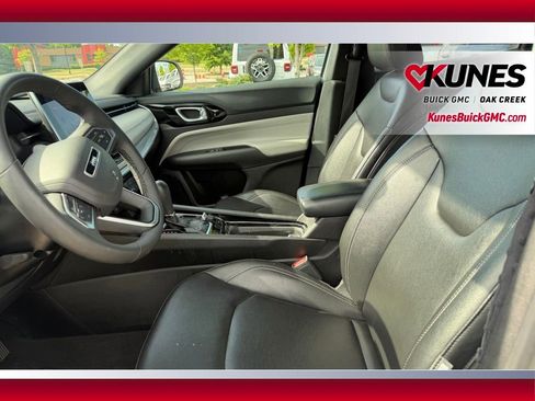 Used 2025 Jeep Compass Limited AWD/4WD image 7