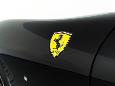 Certified 2025 Ferrari Roma Spider RWD image 6