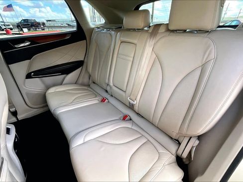 Used 2018 Lincoln MKC Select w/ Select Plus Package image 20