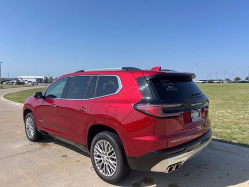 Used 2025 GMC Acadia Denali w/ LPO, Floor Liner Package image 4