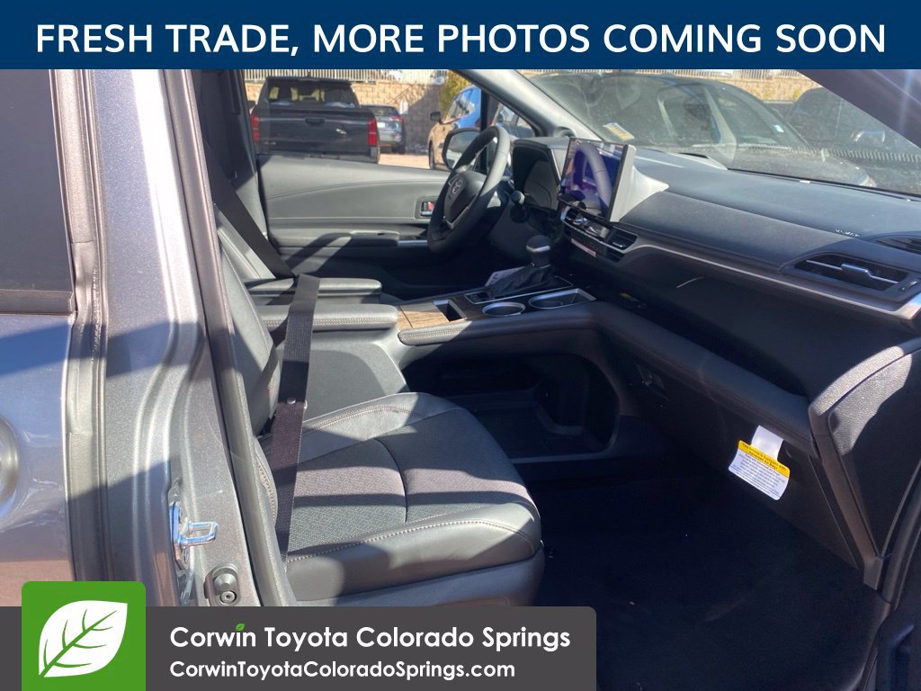 Used 2026 Toyota Sienna Platinum AWD/4WD image 10