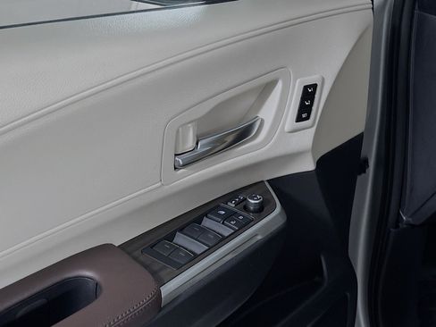 Used 2021 Toyota Sienna Platinum image 17