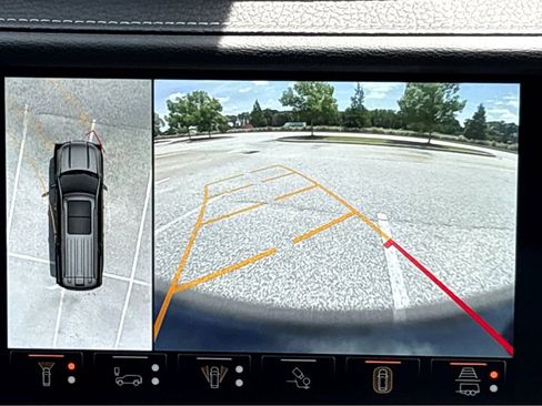 Used 2023 GMC Yukon Denali Ultimate AWD/4WD image 32