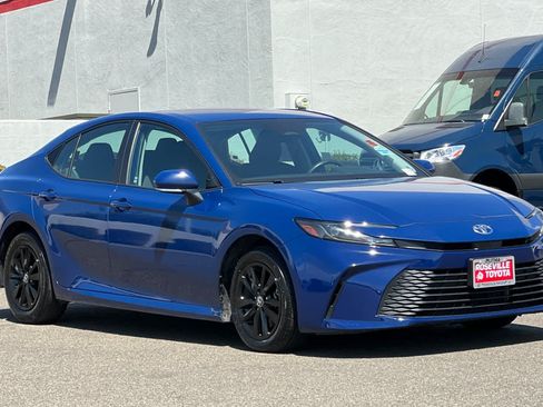 Used 2025 Toyota Camry LE FWD image 5