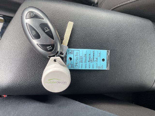 Used 2025 Hyundai Elantra SEL FWD image 18