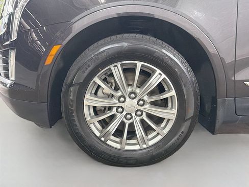 Used 2018 Cadillac XT5 Luxury w/ Driver Awareness Package FWD image 34