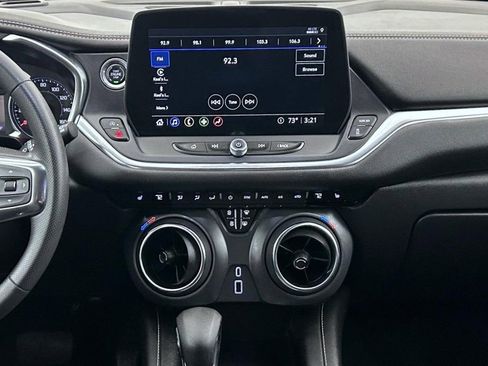 Used 2025 Chevrolet Blazer LT image 12