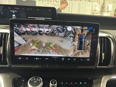 New 2027 Ford Expedition Platinum w/ Stealth Appearance Package AWD/4WD image 3