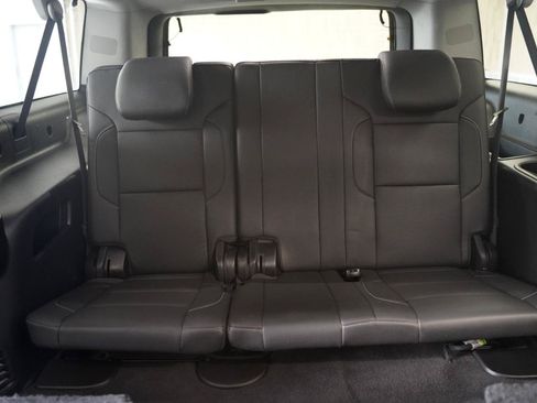Used 2020 Chevrolet Suburban Premier AWD/4WD image 37