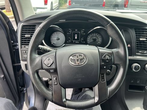Used 2019 Toyota Sequoia Limited AWD/4WD image 18