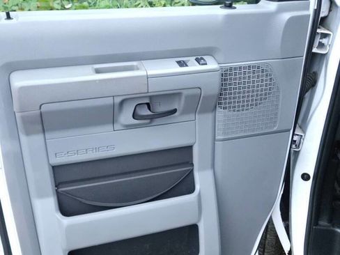 Used 2015 Ford E-350 and Econoline 350 Super Duty w/ Power Windows & Locks Group image 16