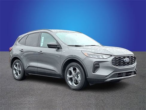 Used 2025 Ford Escape ST-Line image 3