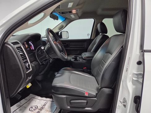 Used 2022 RAM 1500 Tradesman w/ Chrome Appearance Group image 12